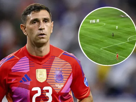 No se vio: Dibu le dedicó su primer penal atajado a Messi