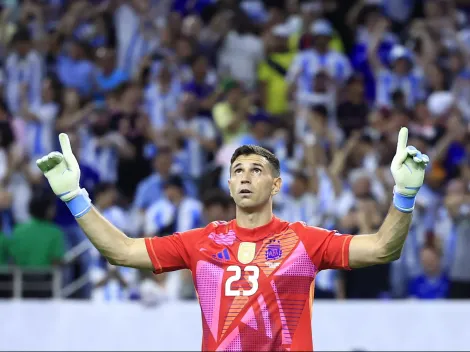 Dibu Martínez alcanzó un nuevo récord con la Selección Argentina: la reacción de Goycochea y de sus compañeros