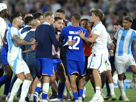 Un jugador de Francia le festejó el triunfo a los argentinos y desató una batalla en pleno campo de juego