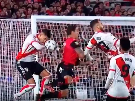 VIDEO | ¿Era penal? La mano en el área de River que reclamó todo Newell's