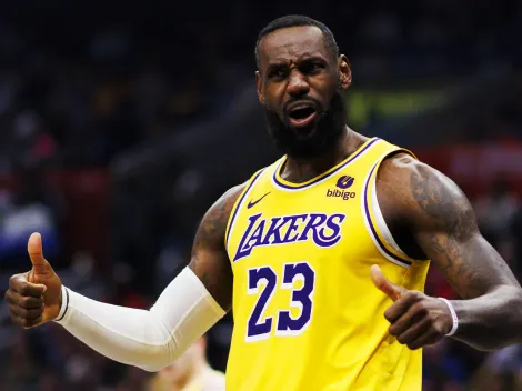 A los 40 años, LeBron James sumó otro triple-doble para Los Angeles Lakers e igualó a Karl Malone