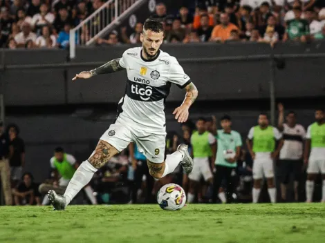 Olimpia se quedó con el clásico contra el Cerro Porteño de Diego Martínez y Benedetto dedicó un picante posteo: “Atroden”