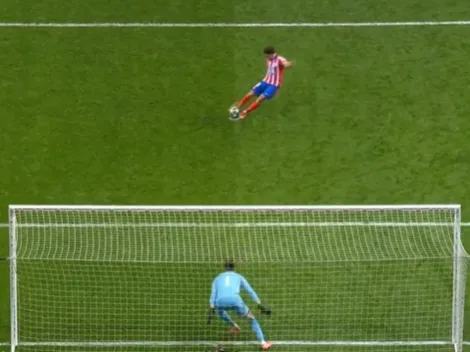 ¿La tocó dos veces? Así fue el penal de Julián Álvarez