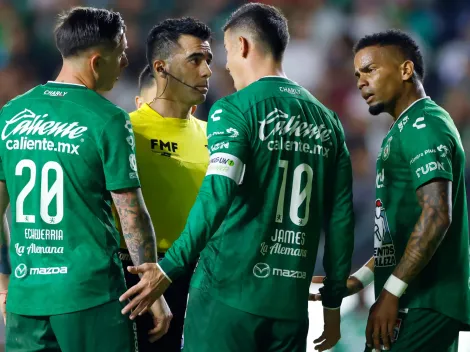 Dos amarillas en 5 segundos: la insólita expulsión de James Rodríguez en México