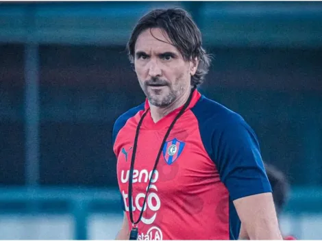 Mal momento de Diego Martínez en Paraguay: perdió el clásico con Olimpia y los hinchas de Cerro Porteño pidieron su salida