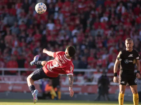 El golazo de chilena de afuera del área Santiago Montiel en Independiente vs. Independiente Rivadavia