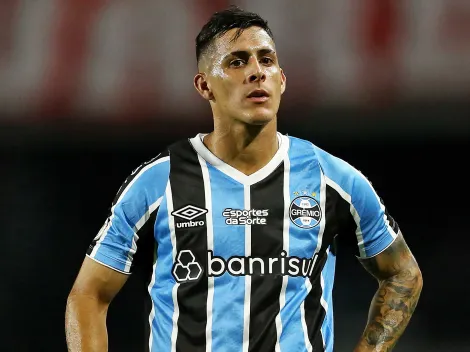 Cristian Pavón intentó escupir a un árbitro, le dio a un policía y terminó detenido: los detalles del escándalo