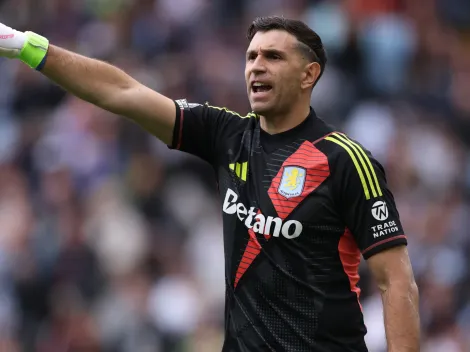 La categórica decisión de Manchester United con André Onana que acerca a Dibu Martínez