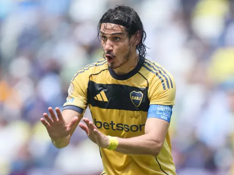 El regalo de Edinson Cavani a un jugador de Auckland City tras el empate de Boca