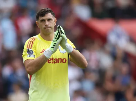 La decisión de Aston Villa con Dibu Martínez mientras Manchester United acelera por su fichaje