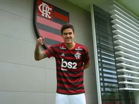 Flamengo anuncia a contratação do centroavante Pedro