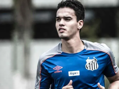 Felipe Aguilar decide entre Santos e Athletico