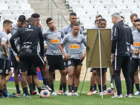 Muito criticado pela torcida, jogador descumpre ordem e deve ser punido no Corinthians