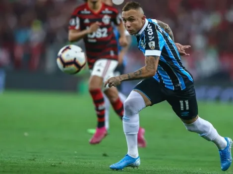 Rumores sobre proposta do PSG por Everton pegam Grêmio e Napoli de surpresa