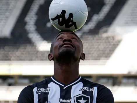 Botafogo faz análise e indica data de estreia de Kalou no Brasileirão