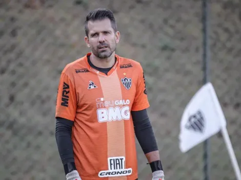 Atlético liga alerta com contratos de Victor e Fábio Santos