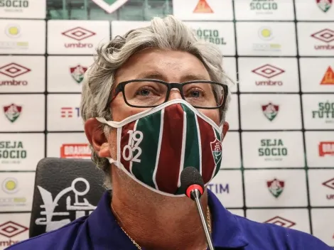 Meio-campista testa positivo para o Coronavírus e Odair quebra a cabeça para montar time do Fluminense