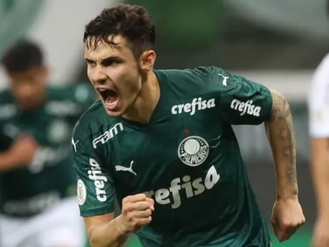 Raphael Veiga atualiza possibilidade de deixar o Palmeiras