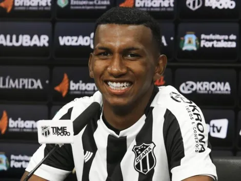 Léo Chú é confirmado no Grêmio em 2021, mas Romildo crava saída de atacante
