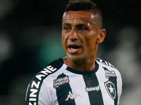 Contrato de Cícero é exposto e torcida do Botafogo se revolta em meio a risco de rebaixamento