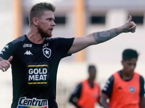 Forster tem lesão na coxa confirmada e desfalca o Botafogo