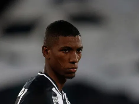 Kanu 'complica' negociação e quer jogar contra o Fluminense