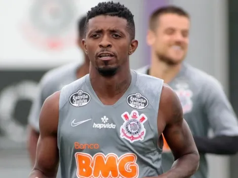 Jonathan Cafú rebate críticas dos torcedores no Corinthians