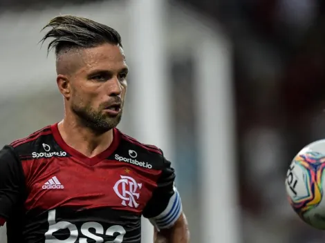 Diego comemora 'reforço' do Flamengo