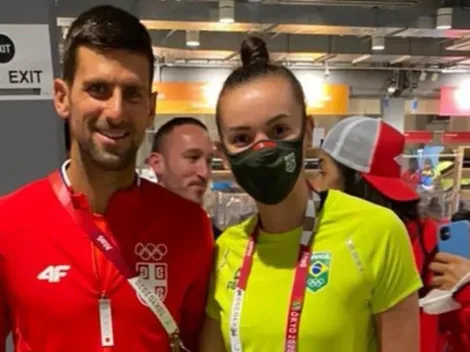 Jogadora de vôlei Gabi tieta e posta foto com o tenista Novak Djokovic: "Zerei a vida! Sou muito fã"