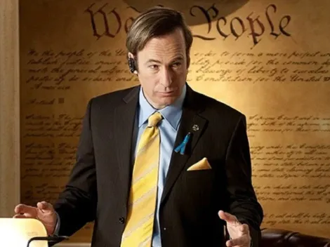 Bob Odenkirk, de Better Caul Saul, desmaia no set da série e é levado às pressas para hospital