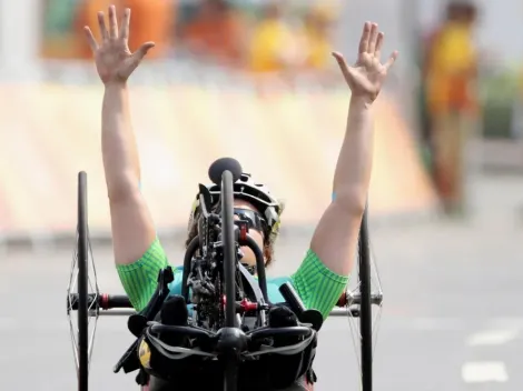 Paratleta do ciclismo brasileiro rifa uniforme para disputar Jogos de Tóquio