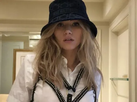 Suki Waterhouse, namorada de Robert Pattinson, protesta contra piada em Gossip Girl