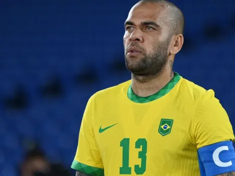 Após ouro olímpico, Daniel Alves critica São Paulo: "O clube falhou muito comigo"