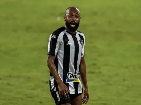 Botafogo encaminha renovação de Chay