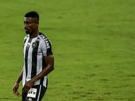 Kalou acerta com novo clube e futuro chama atenção da torcida do Botafogo