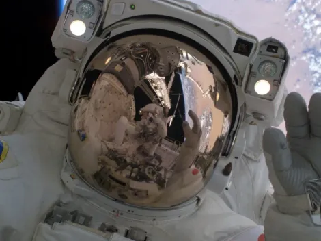 Até no espaço! Astronauta ganha com aposta esportiva feita fora da órbita terrestre