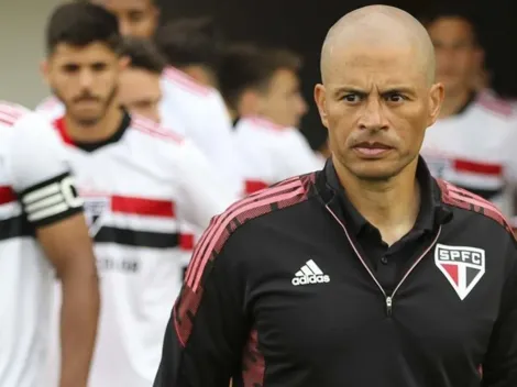 Alex vê Casares em xeque e pode perder 2 joias do São Paulo na integração com Crespo; entenda