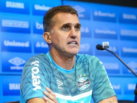 Romildo ‘dedura’ salário de Mancini no Grêmio