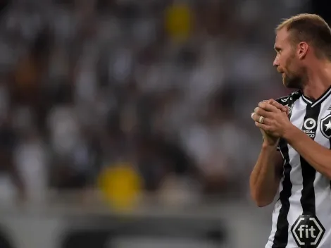 Joel Carli analisa empate do Botafogo e critica ausência da torcida visitante