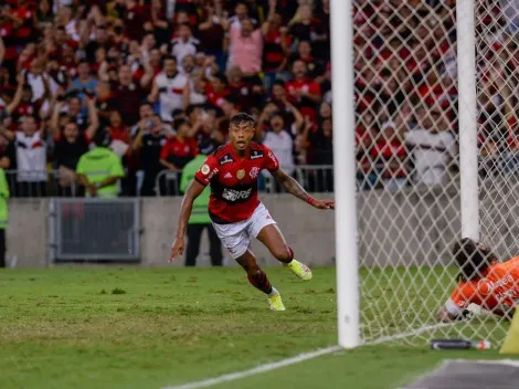 Com time reserva, Flamengo vence o Corinthians pelo Campeonato Brasileiro