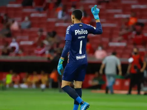 Após título da Sul-Americana, goleiro Santos fala sobre possível volta à Seleção Brasileira