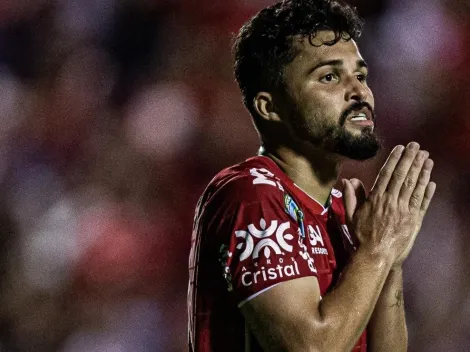 Atacante Alesson se despede do Vila Nova e acerta com nova equipe: "Um novo desafio"