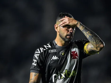 Leandro Castán vai a publico e expõe sobre futuro no Vasco