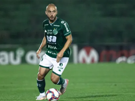 De saída do Guarani, Régis vai ao CT do Bugre para se despedir dos colegas e comissão técnica