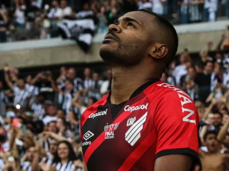 Com um pé no São Paulo, Nikão se despede do Athletico através de vídeo nas redes sociais