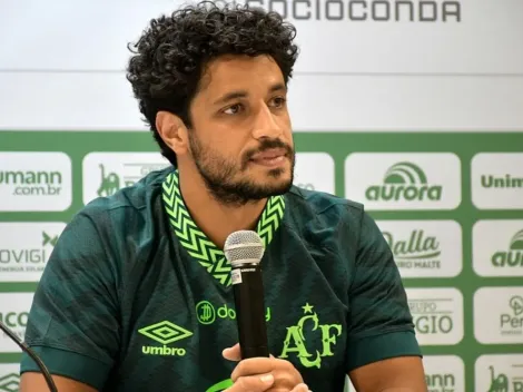 Apresentado na Chapecoense, Léo projeta meta para temporada
