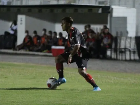 Dudu celebra vitória do Botafogo-SP e primeiro prêmio como profissional