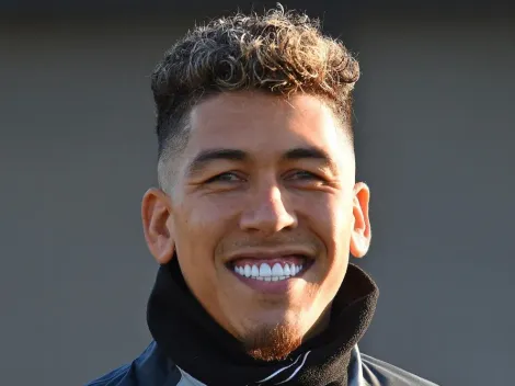 Titularidade absoluta na Espanha é oferecida para Firmino e atacante pode sair do Liverpool