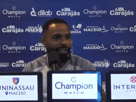 TÁ VOLTANDO! William briga por titularidade no CSA após lesão grave