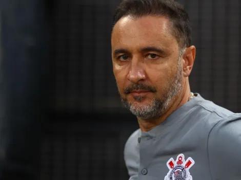 Vítor Pereira avalia contratação de atacante do Atlético oferecido ao Corinthians